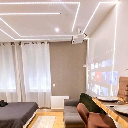 Le Pluvier D'Argent*Home Cinema Абвил Екстериор снимка