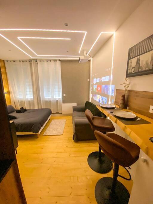 Le Pluvier D'Argent*Home Cinema Абвил Екстериор снимка